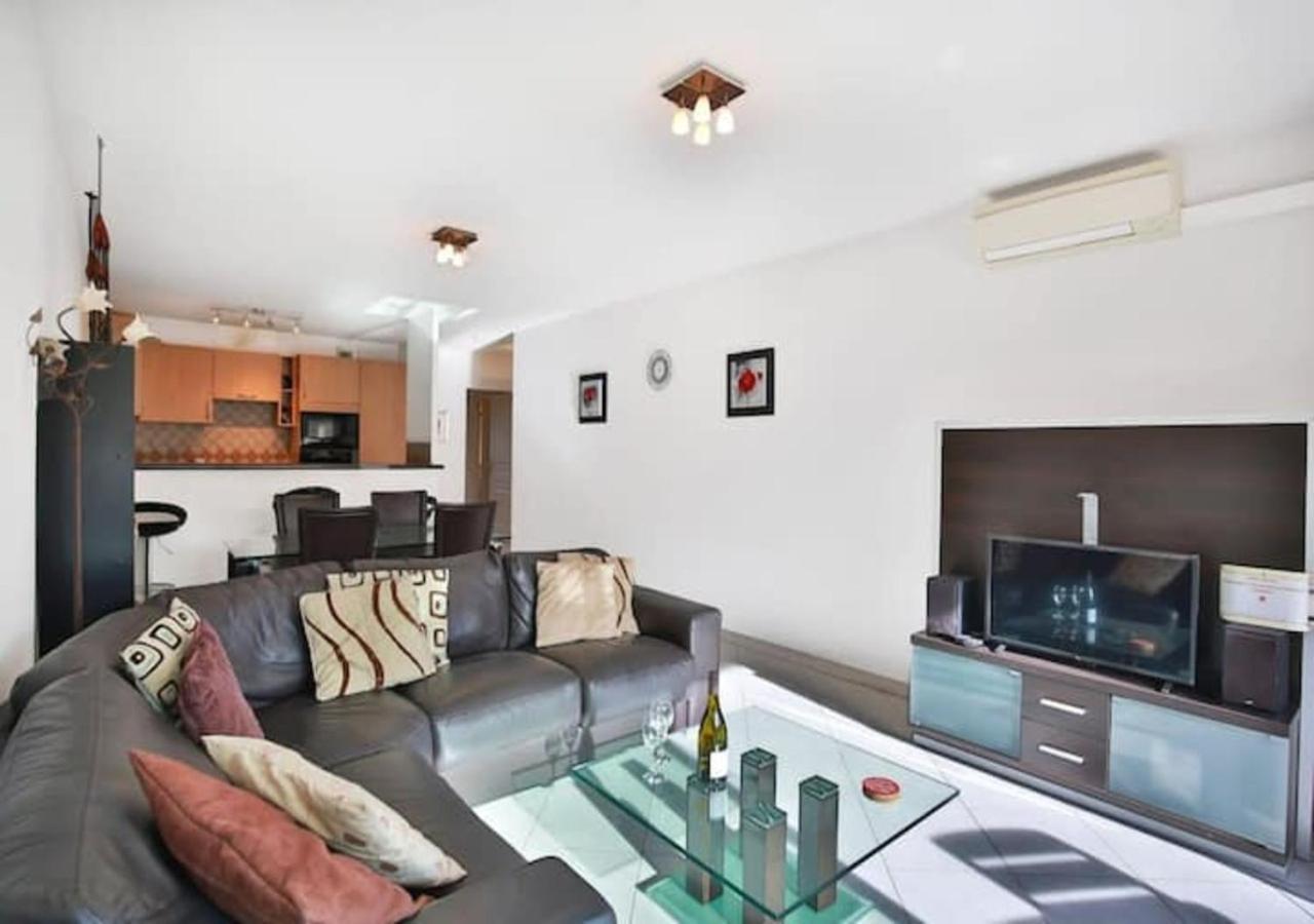 Charming Two-Bedroom Apartment With Balcony And Garage By The Marina Антіб Екстер'єр фото
