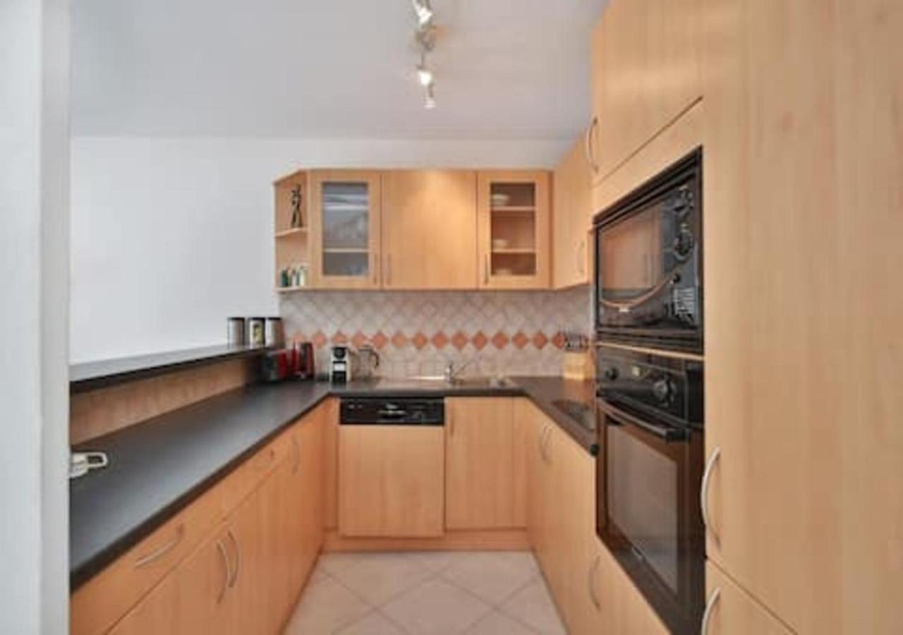 Charming Two-Bedroom Apartment With Balcony And Garage By The Marina Антіб Екстер'єр фото